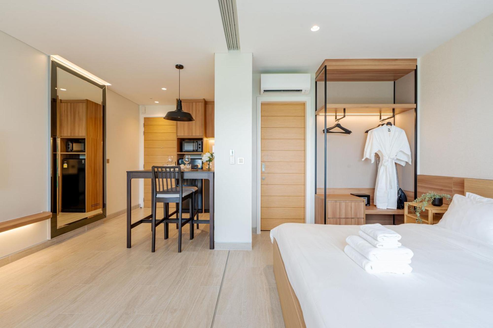 Spacious With Panoramic View In Laguna Bang Tao Beach (Phuket)